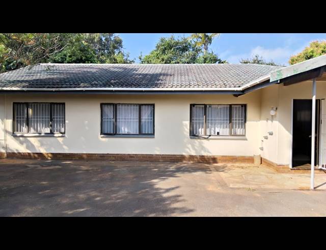4 BEDROOM HOUSE FOR SALE IN BLUFF